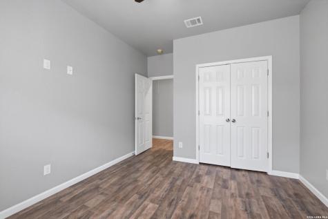 3719 Commercial San Antonio TX 78221