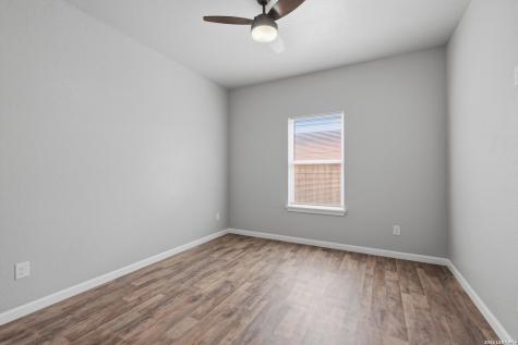 3719 Commercial San Antonio TX 78221