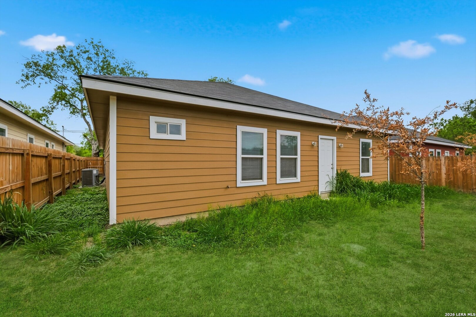 3719 Commercial San Antonio TX 78221
