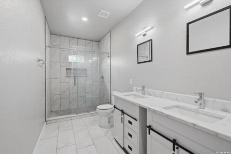 3719 Commercial San Antonio TX 78221