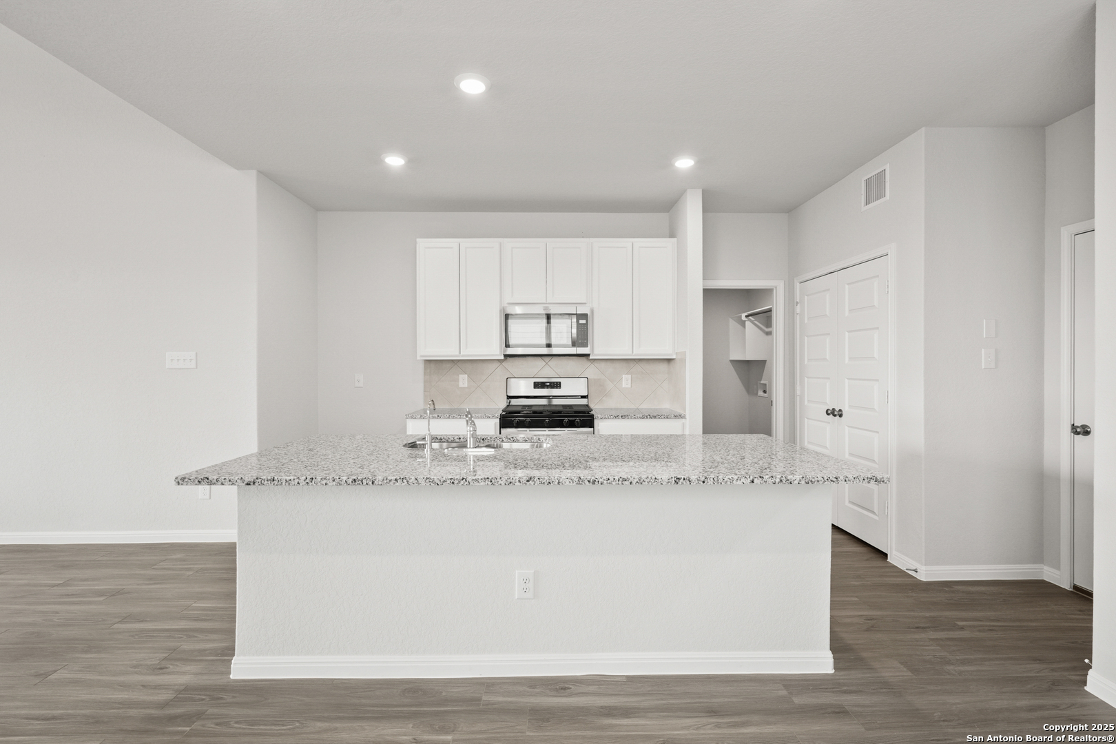 14970 Fischer Garden San Antonio TX 78253
