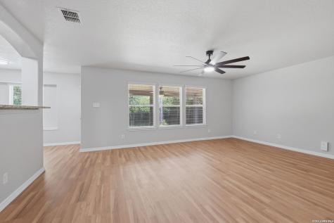 10223 Huisache Field Helotes TX 78023
