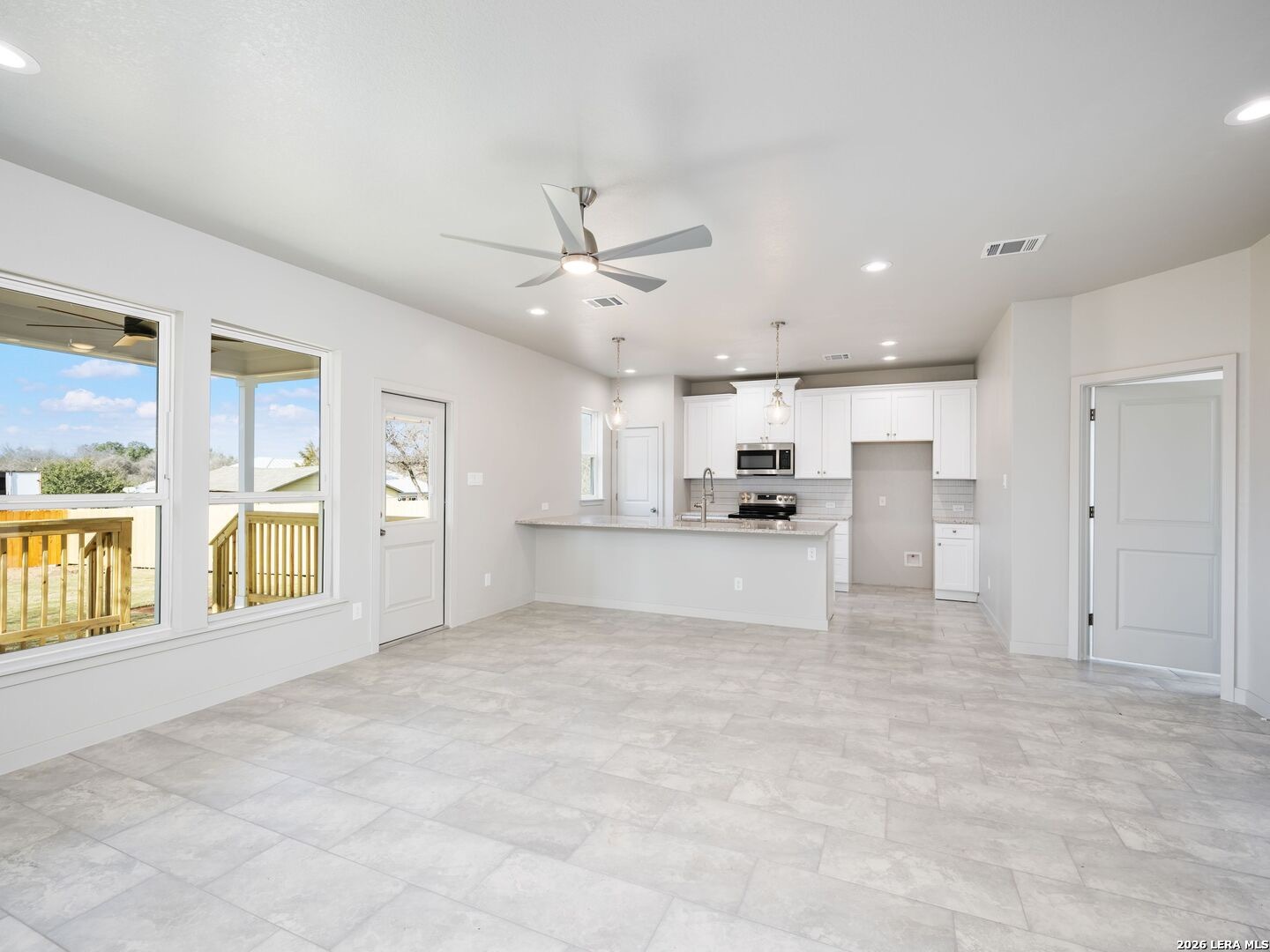 14657 Main Lytle TX 78052