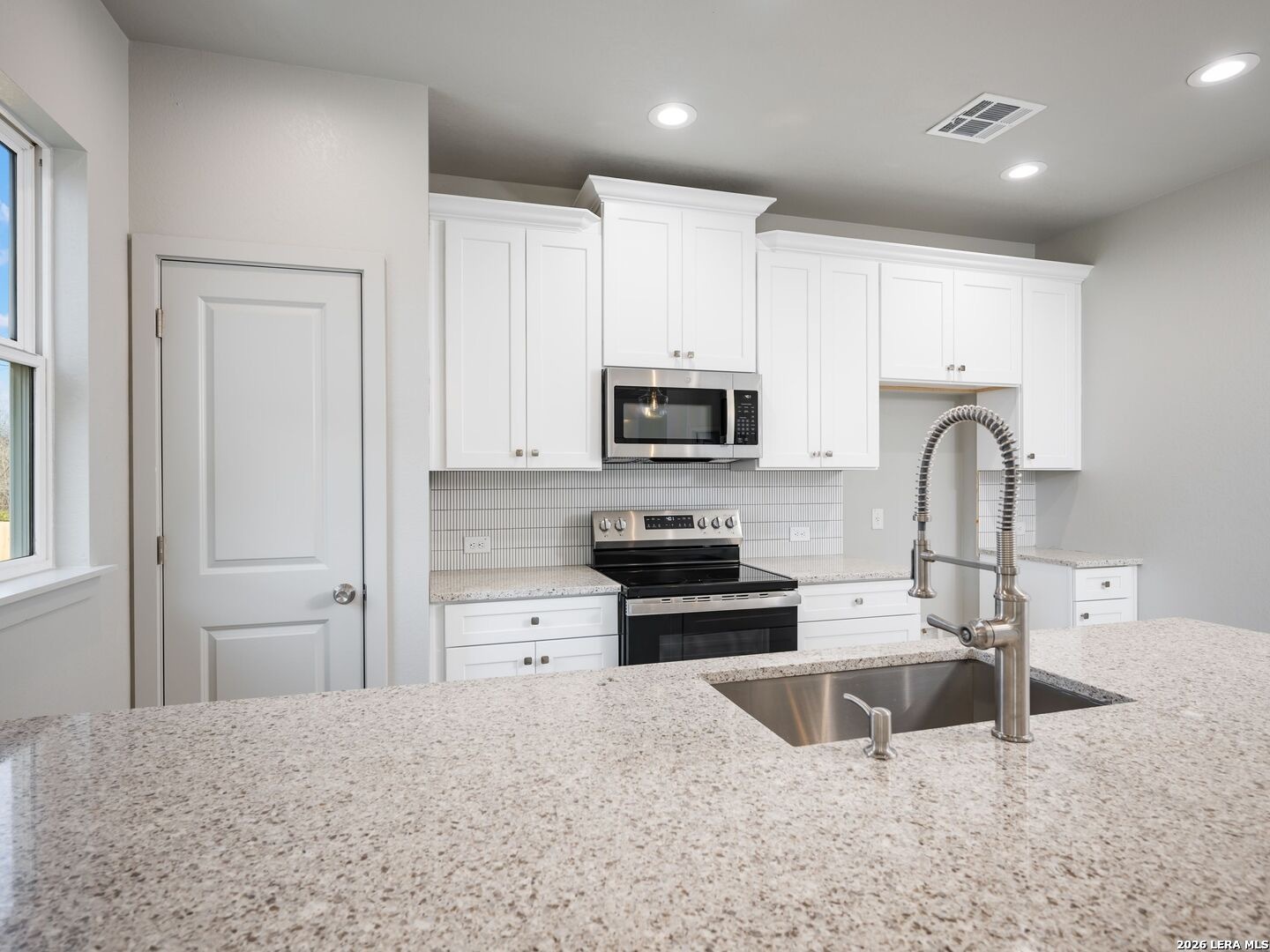 14657 Main Lytle TX 78052