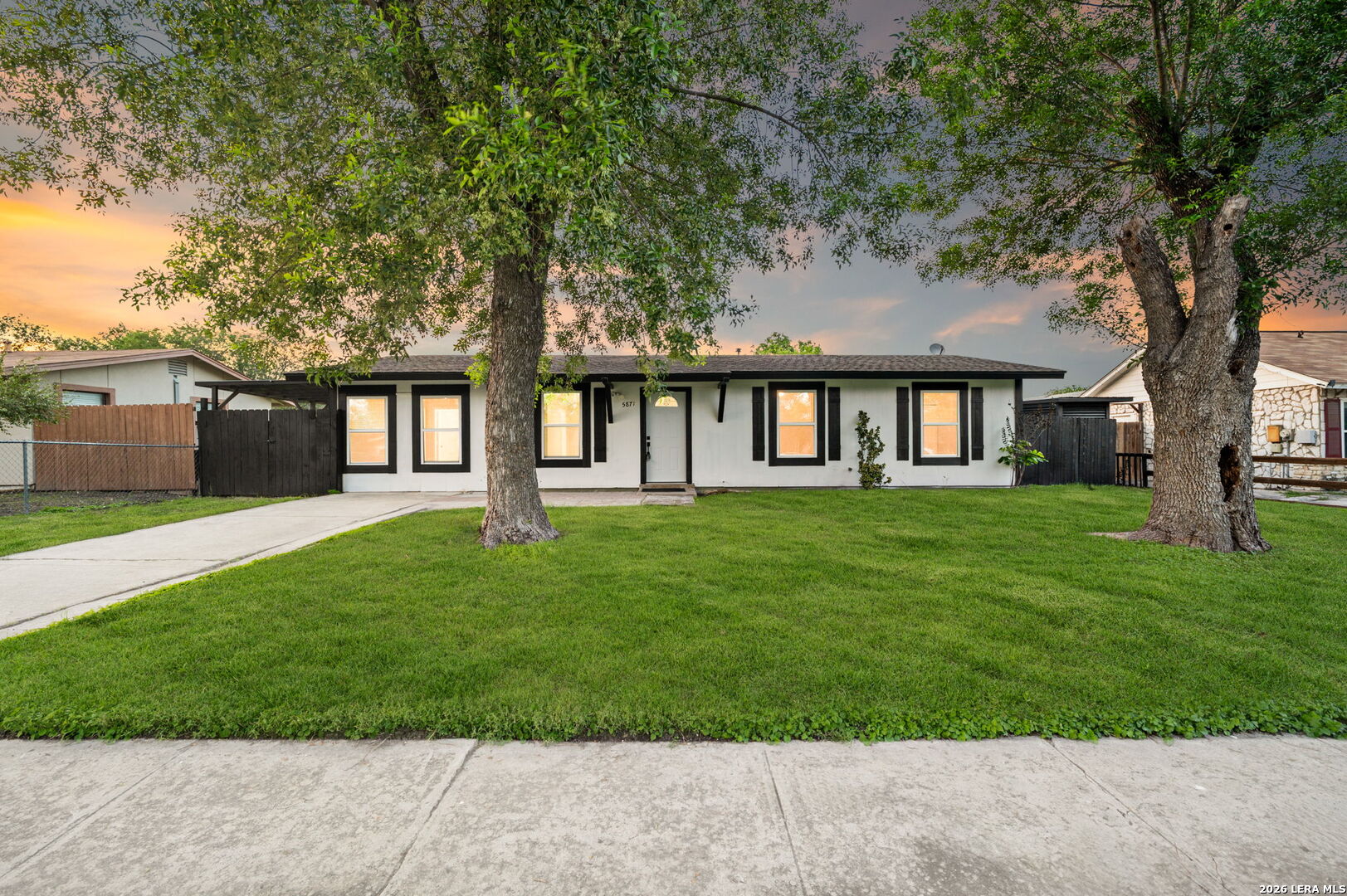 5871 Castle Lake San Antonio TX 78218