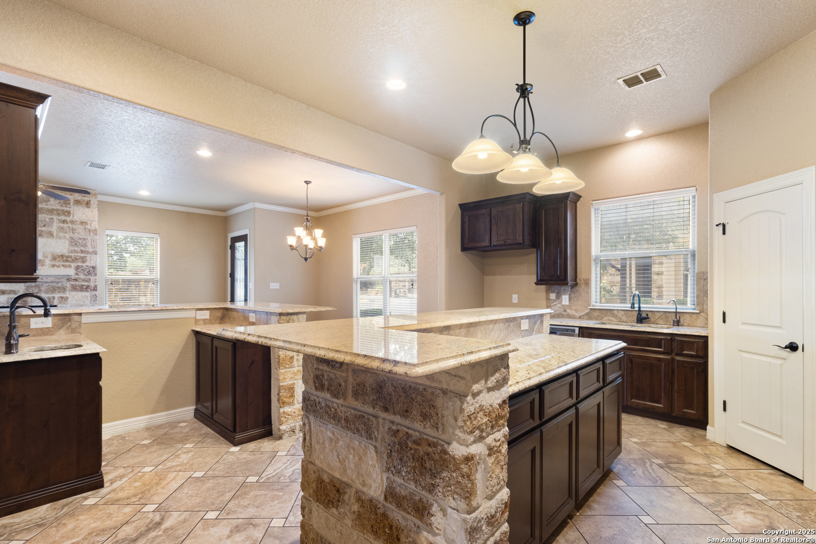 5921 Whitby Road San Antonio TX 78240