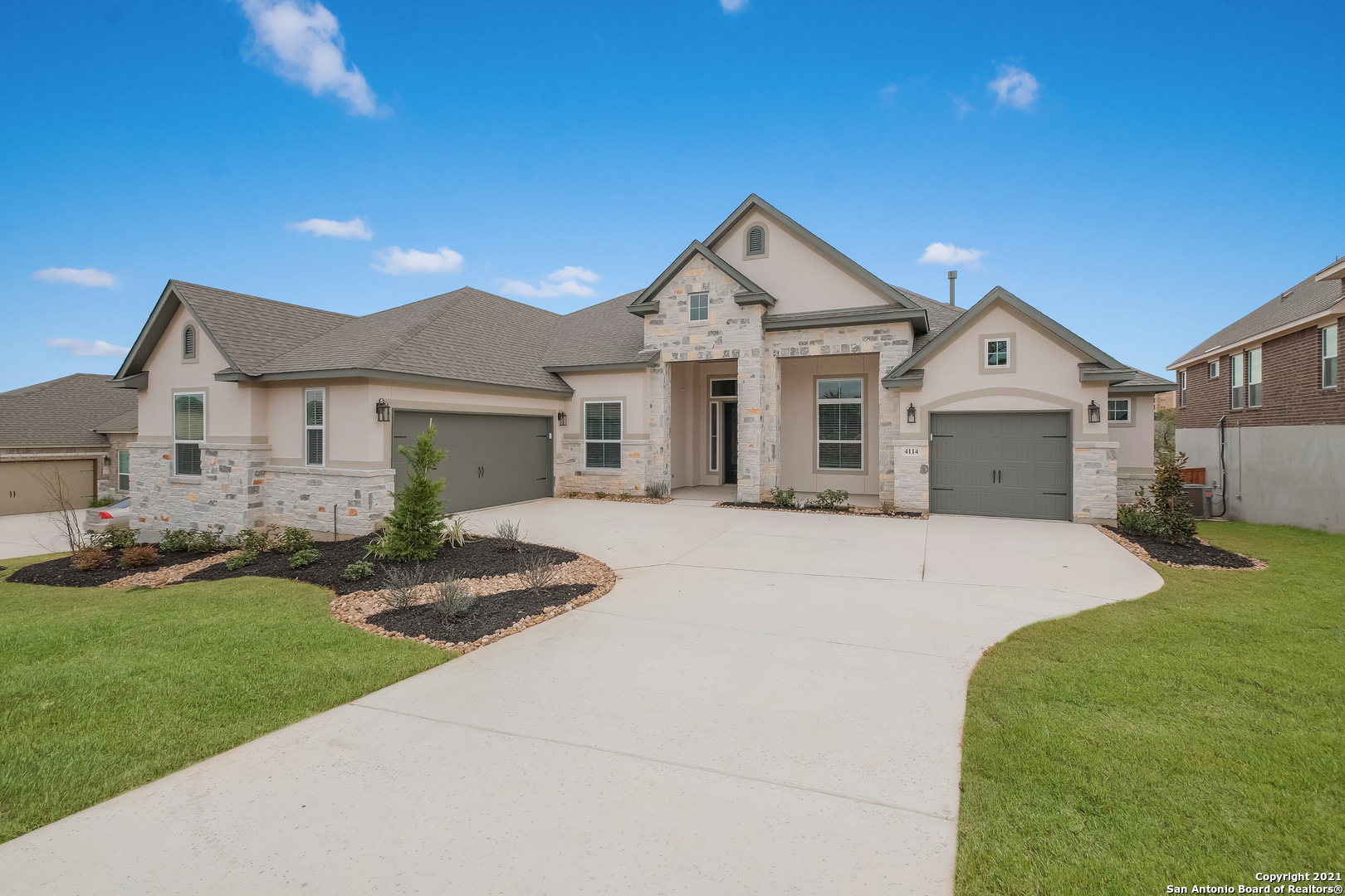 571 Englewood Lane Castroville TX 78009