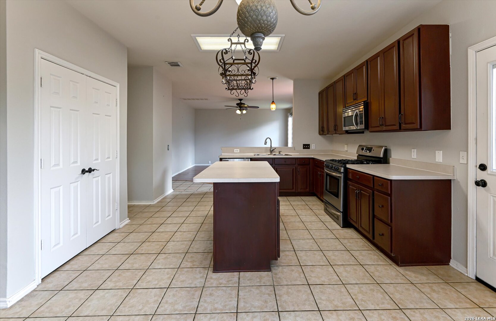 24714 Long Arrow San Antonio TX 78258