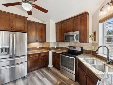 114 Solar Hill Kerrville TX 78028