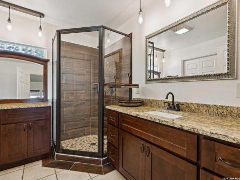 114 Solar Hill Kerrville TX 78028