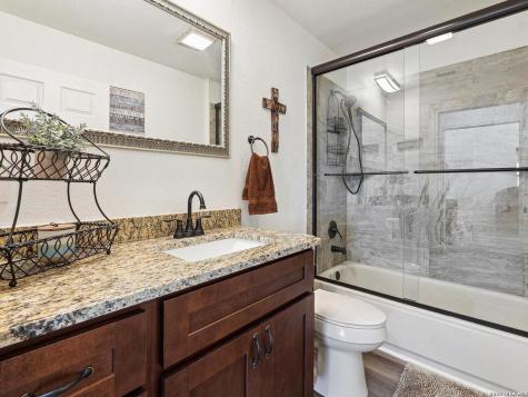 114 Solar Hill Kerrville TX 78028