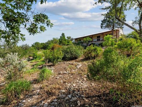 114 Solar Hill Kerrville TX 78028