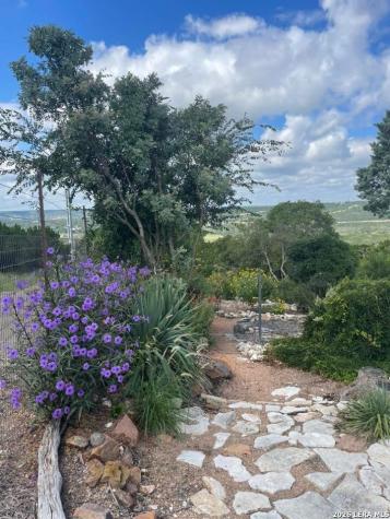 114 Solar Hill Kerrville TX 78028