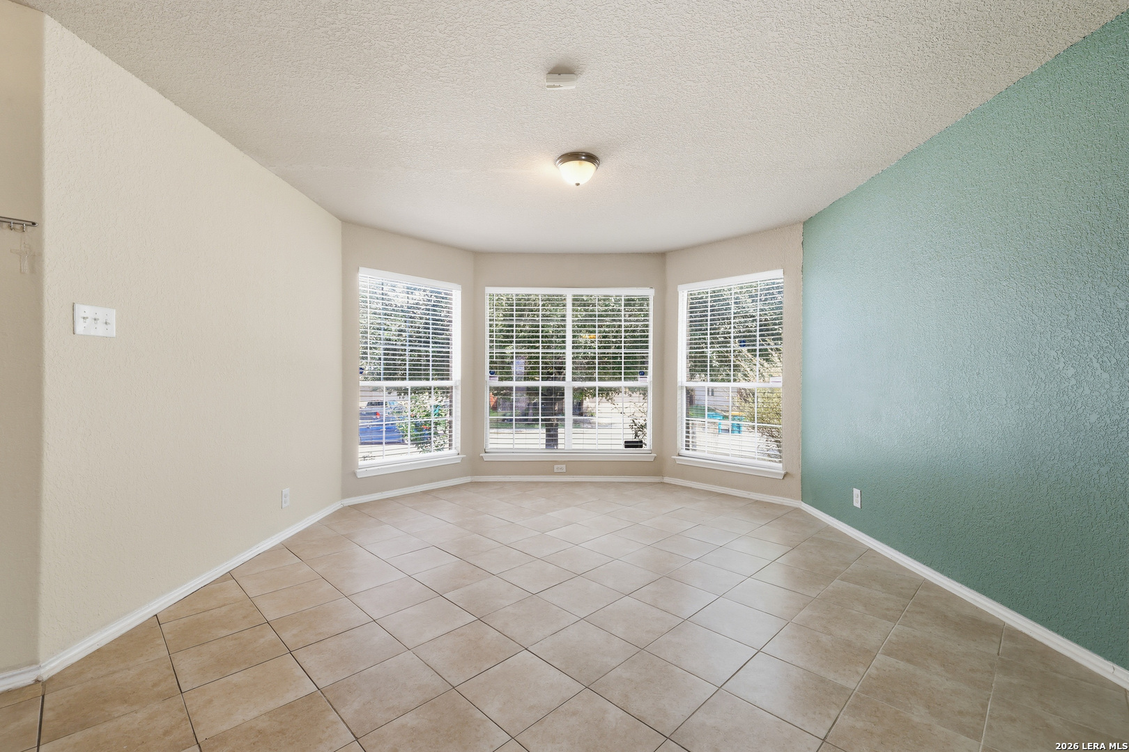 419 Dolly Drive Converse TX 78109