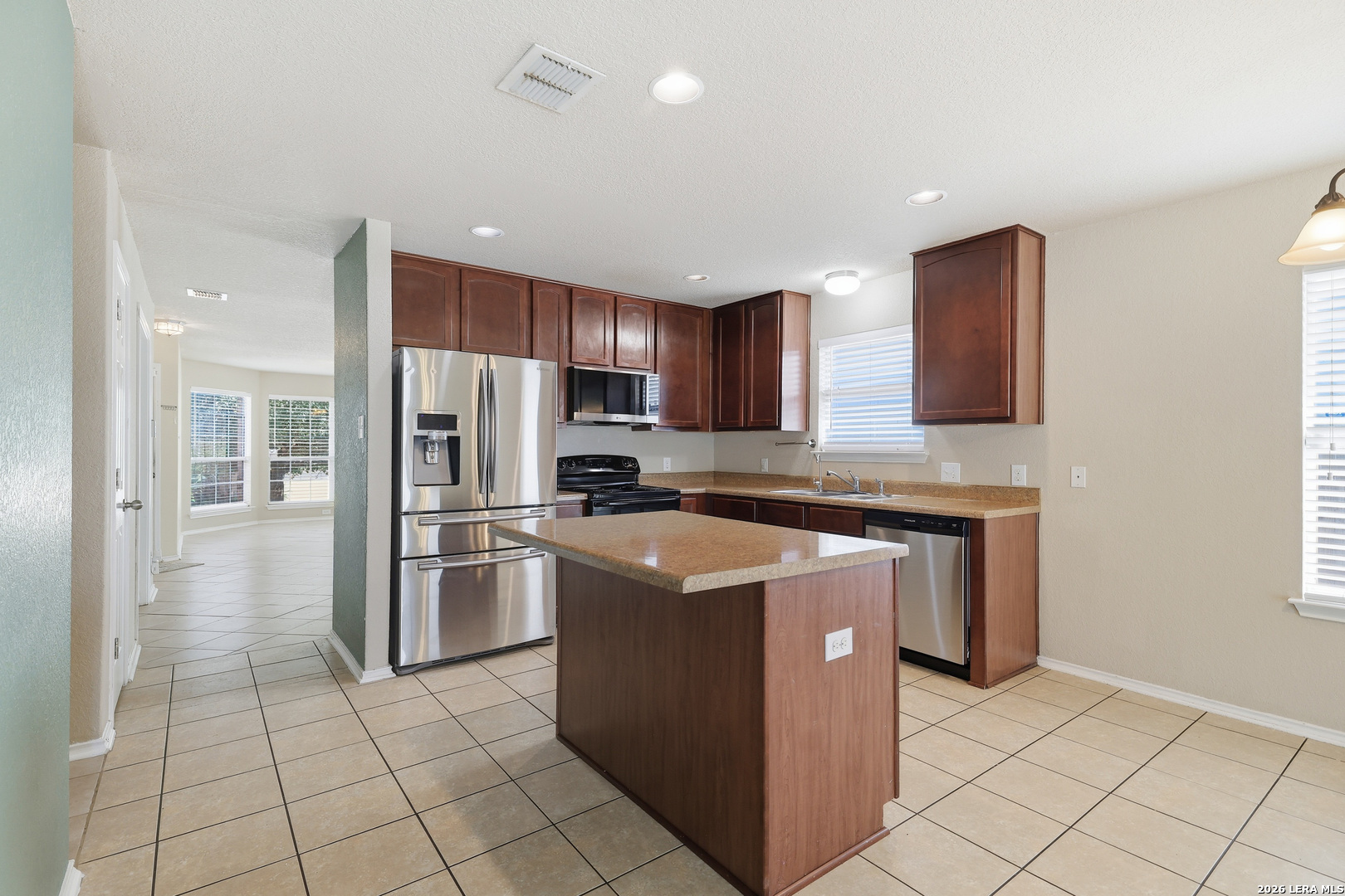 419 Dolly Drive Converse TX 78109