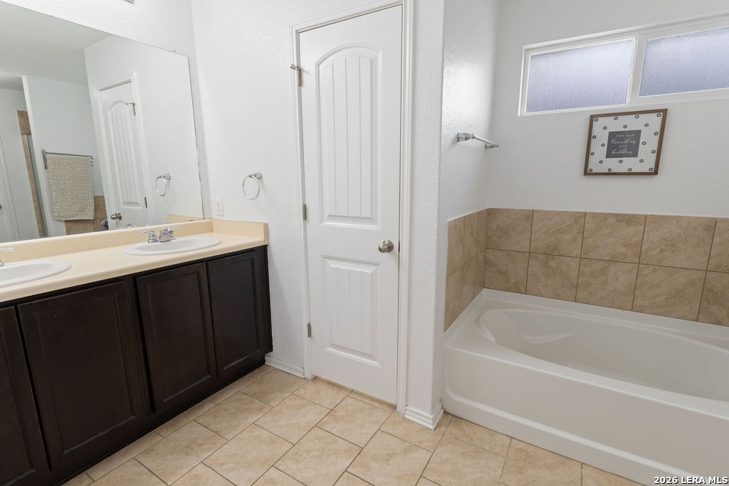 8855 Belgian Falls San Antonio TX 78254