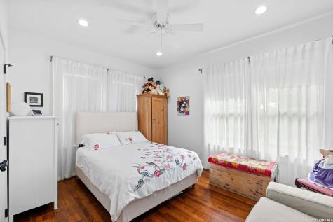 431 Queens Crescent Street San Antonio TX 78212