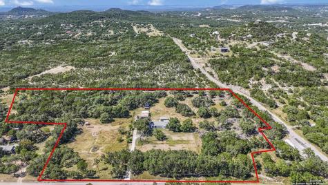 10406 Park Road 37 Lakehills TX 78063