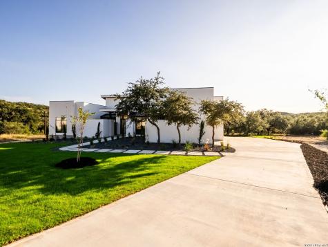 23205 Logan Canyon San Antonio TX 78255