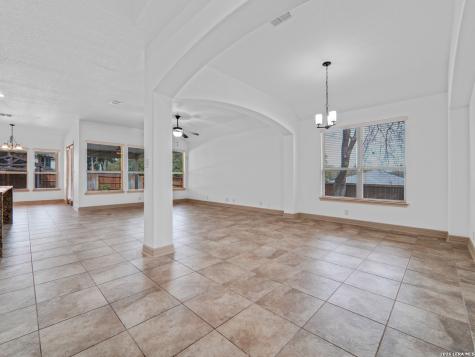 904 Beechwood New Braunfels TX 78130