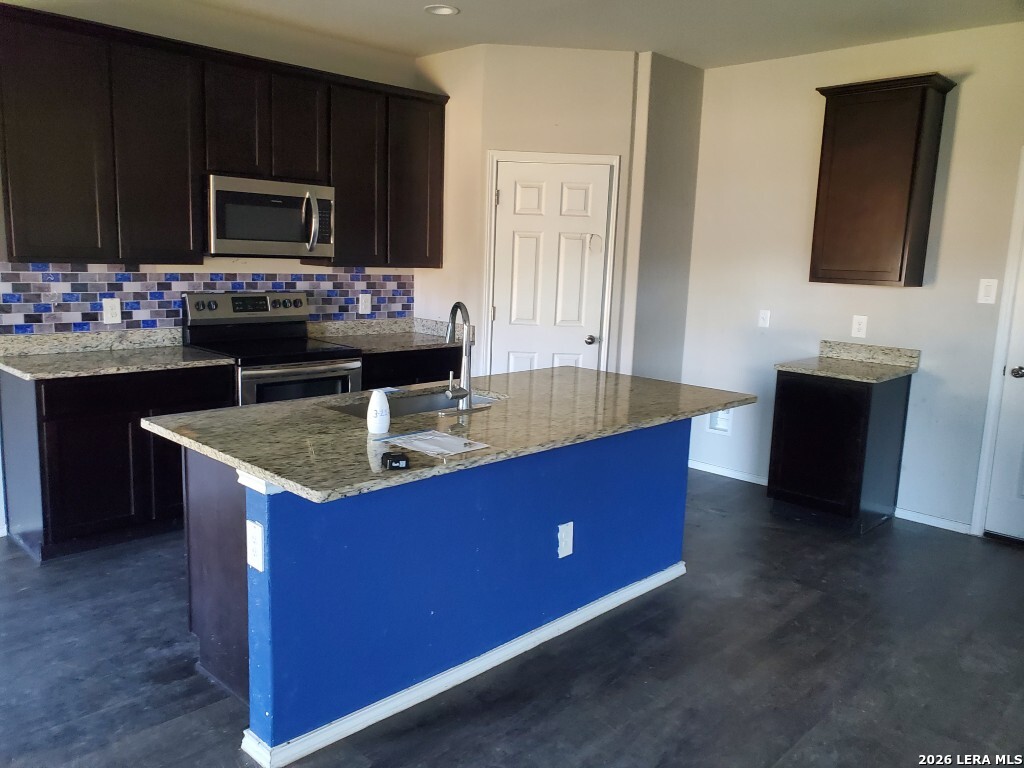 531 Pleasanton Spring San Antonio TX 78221