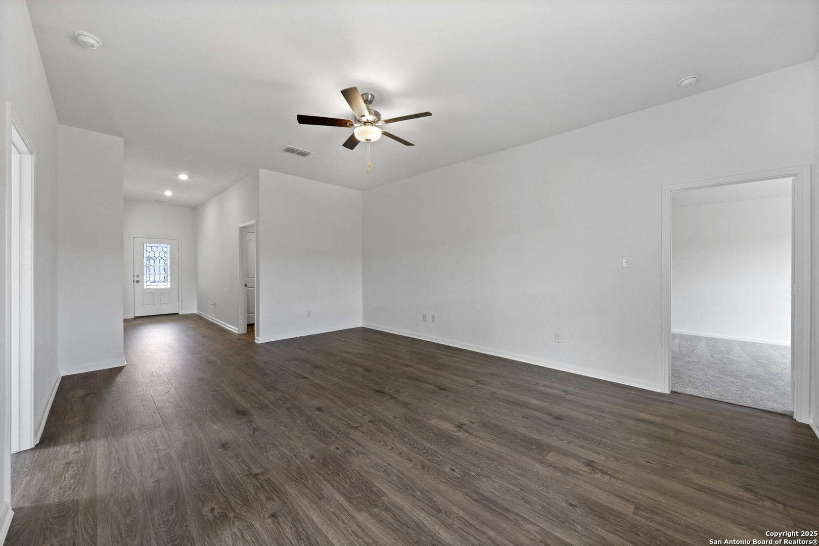 16170 Farmer Lytle TX 78052