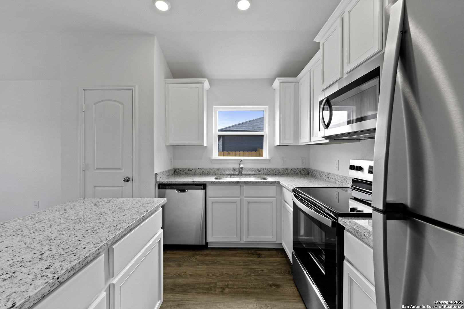 16170 Farmer Lytle TX 78052