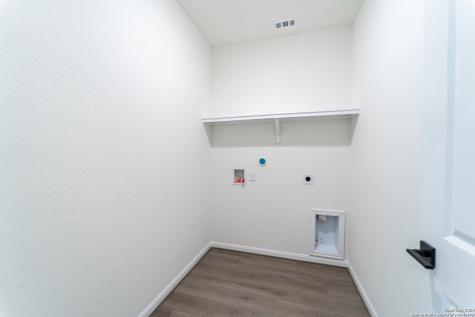 162 Ednie Lane Mico TX 78066