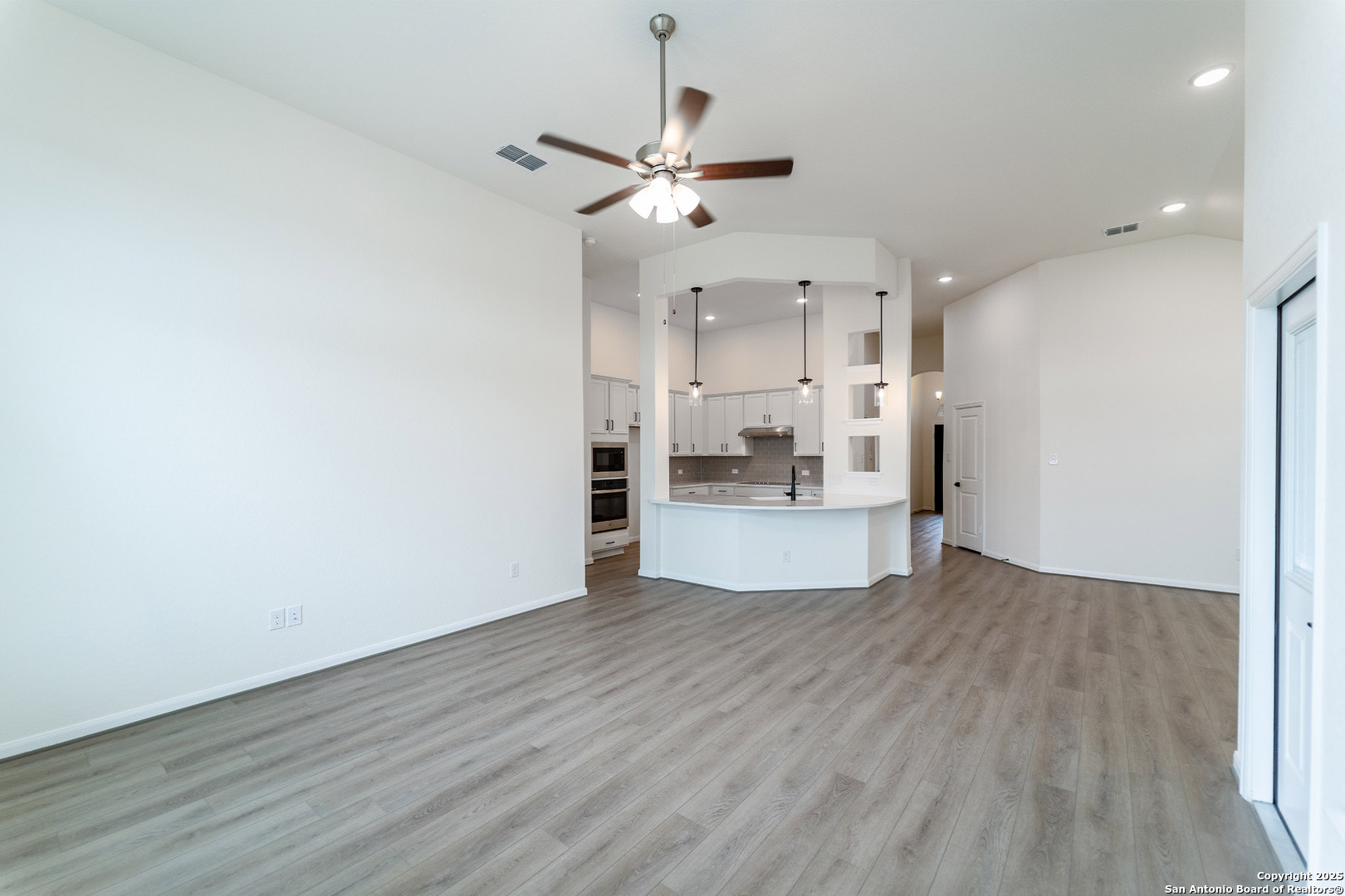 162 Ednie Lane Mico TX 78066