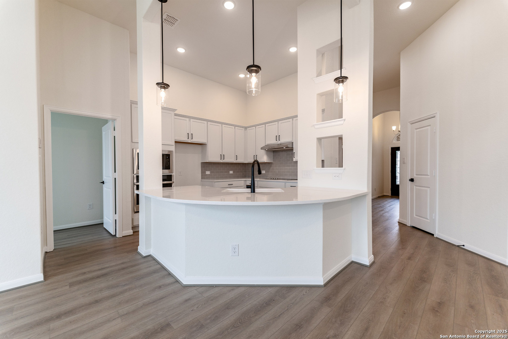 162 Ednie Lane Mico TX 78066