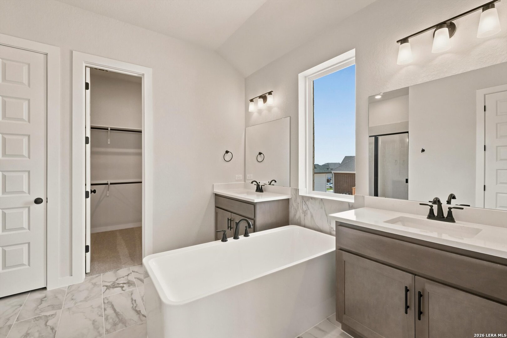 27521 Golden Crest Boerne TX 78006