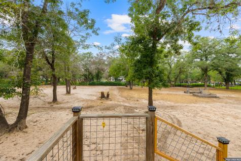 929 Hickory Grove La Vernia TX 78121