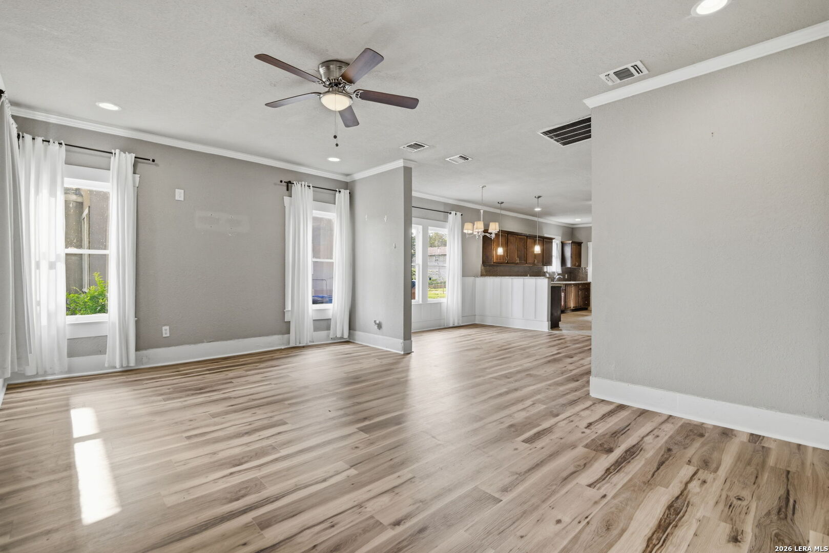 1629 W Woodlawn San Antonio TX 78201
