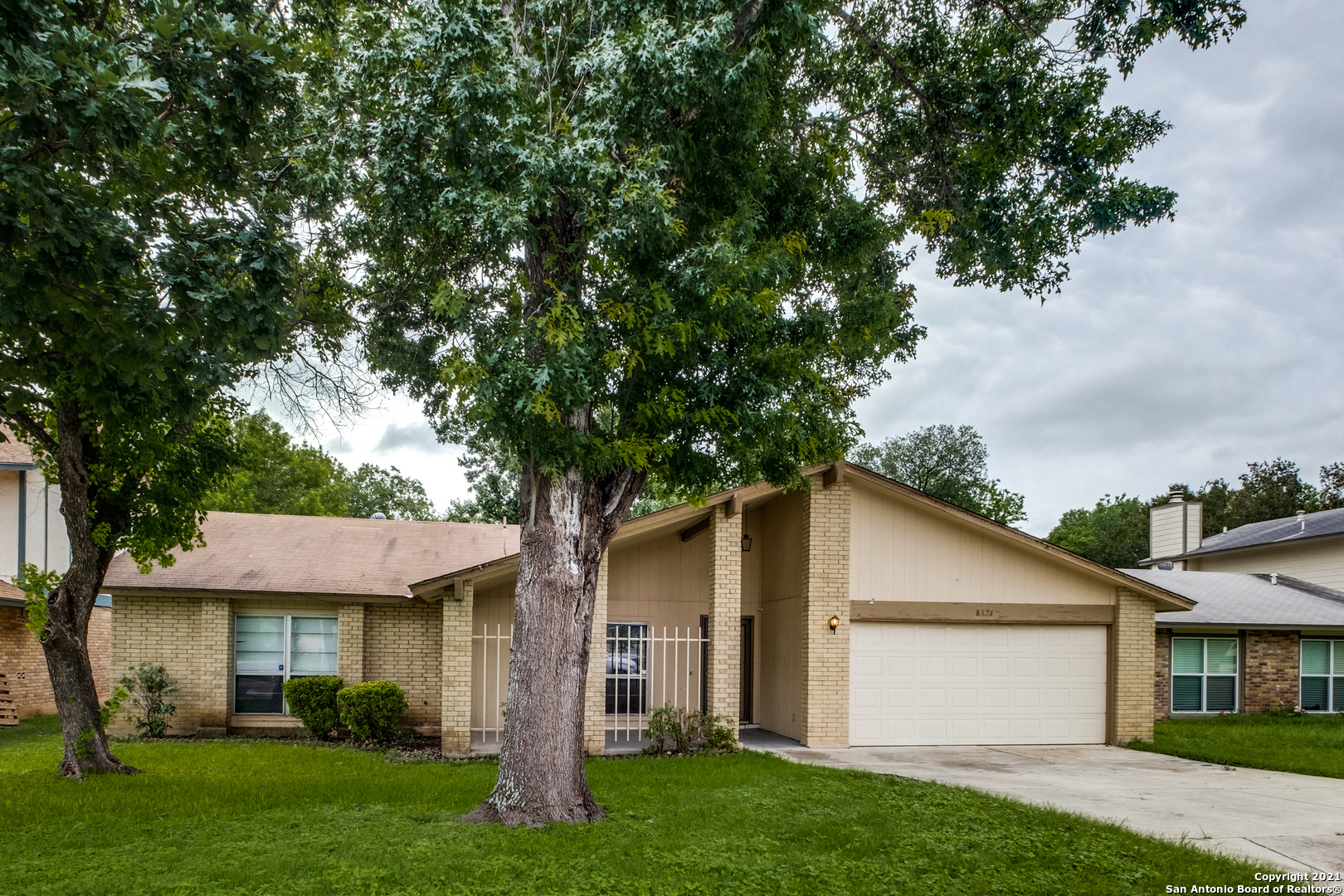 8374 Dawnwood Drive San Antonio TX 78250
