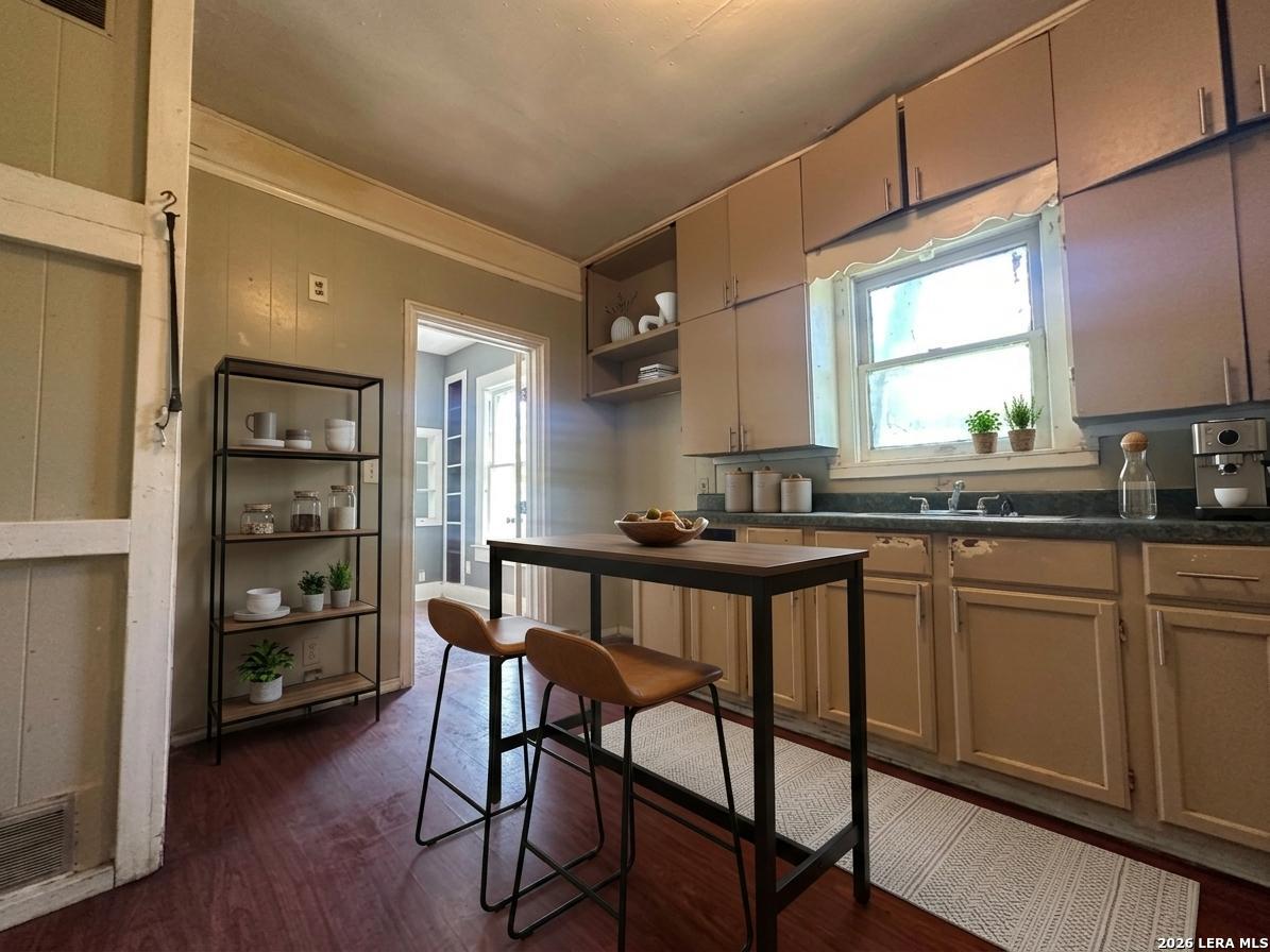 423 Barrett Place San Antonio TX 78225