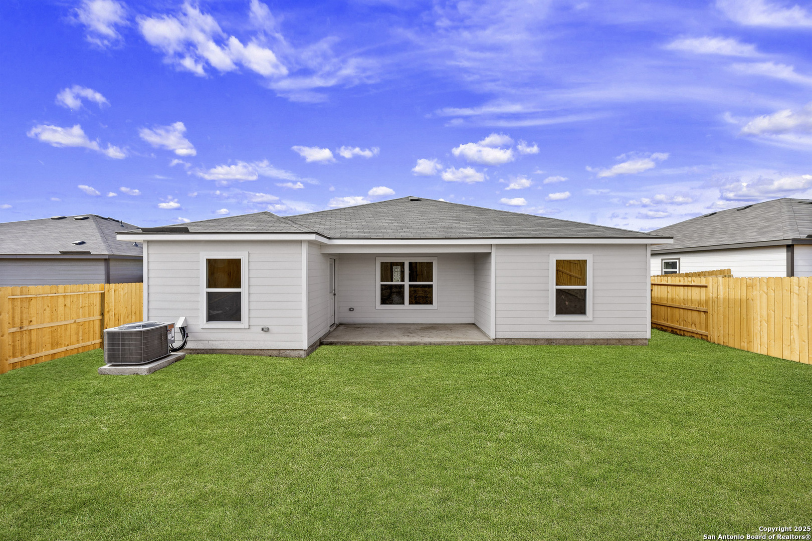 16177 Farmer Lytle TX 78052