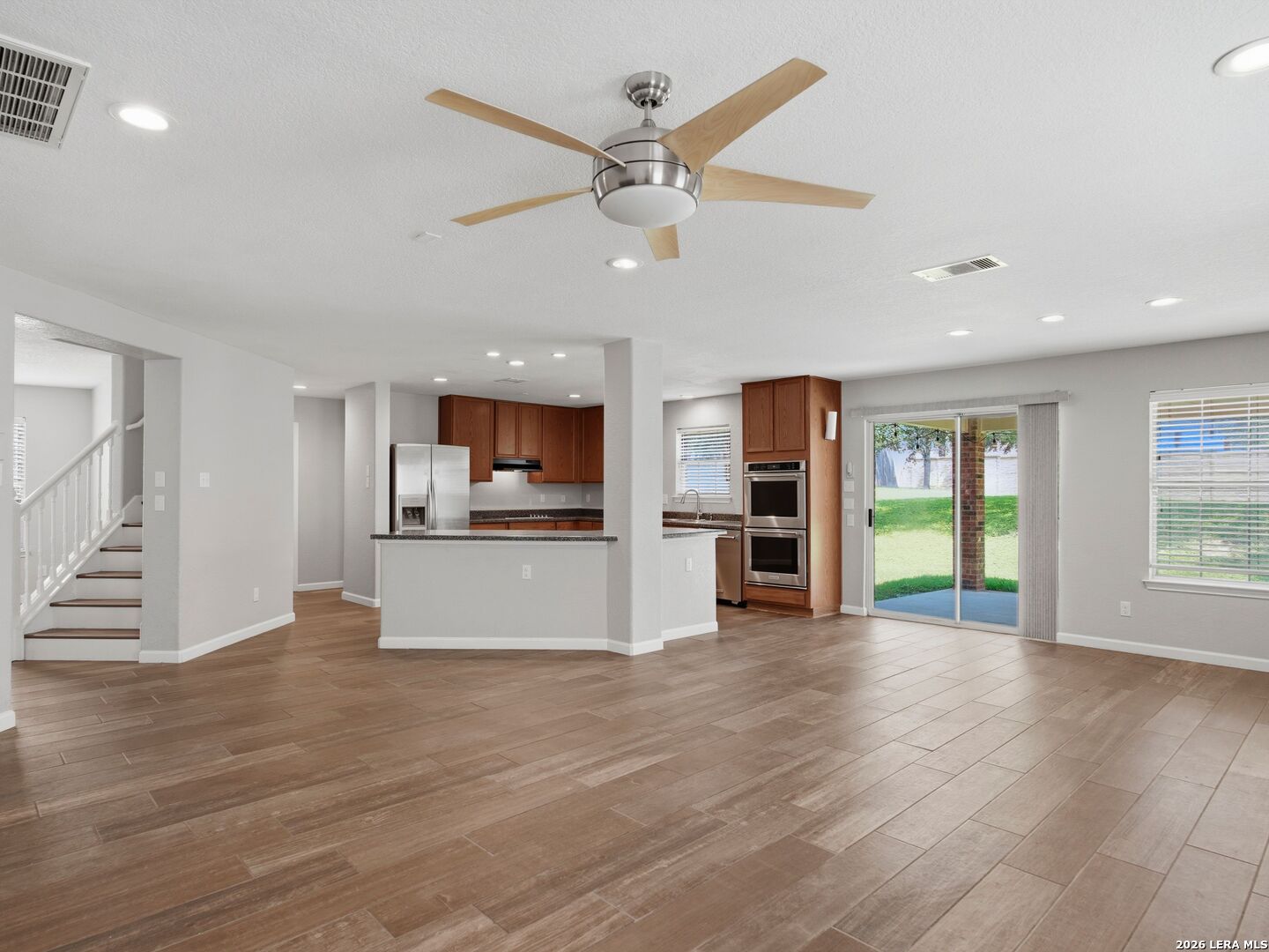 6605 Wood Bench Live Oak TX 78233