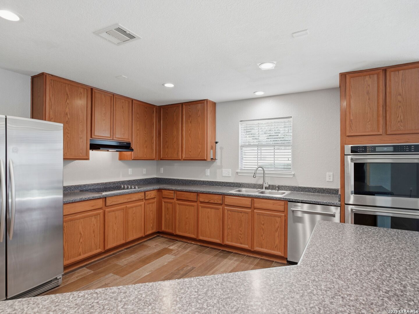 6605 Wood Bench Live Oak TX 78233