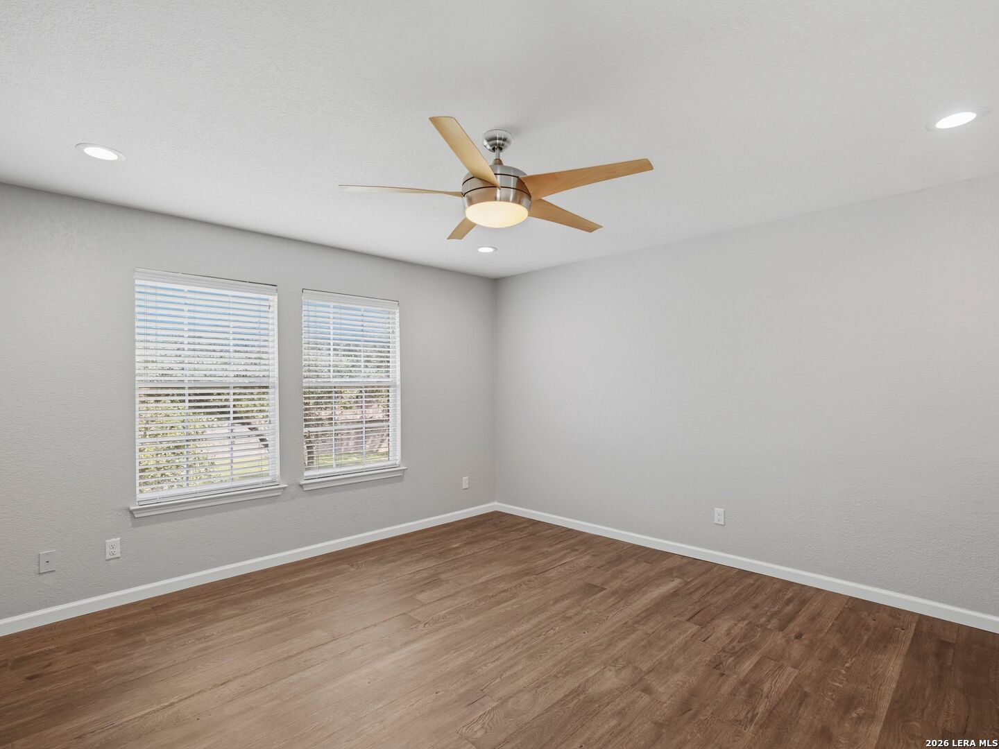 6605 Wood Bench Live Oak TX 78233