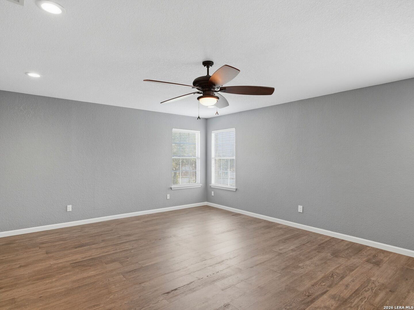 6605 Wood Bench Live Oak TX 78233