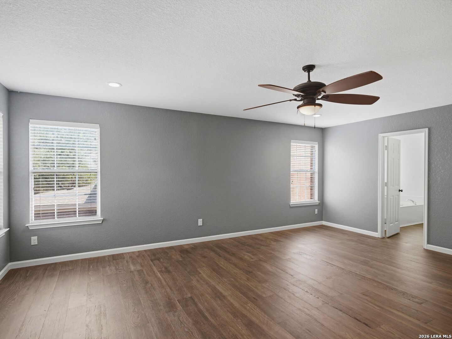 6605 Wood Bench Live Oak TX 78233