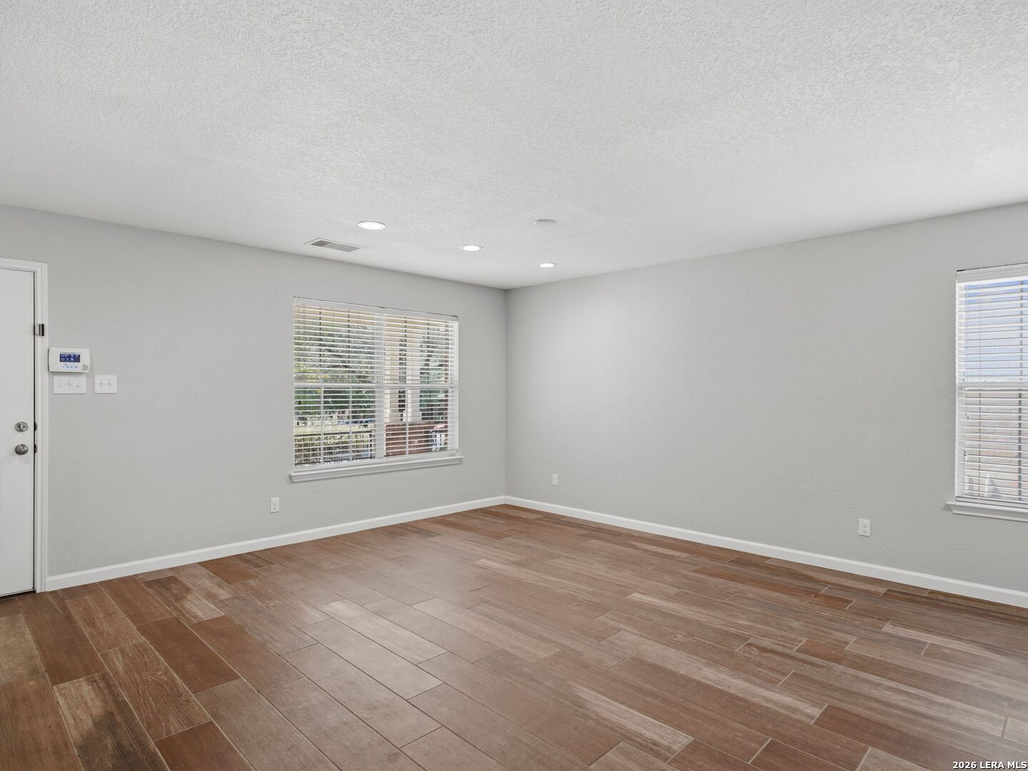 6605 Wood Bench Live Oak TX 78233
