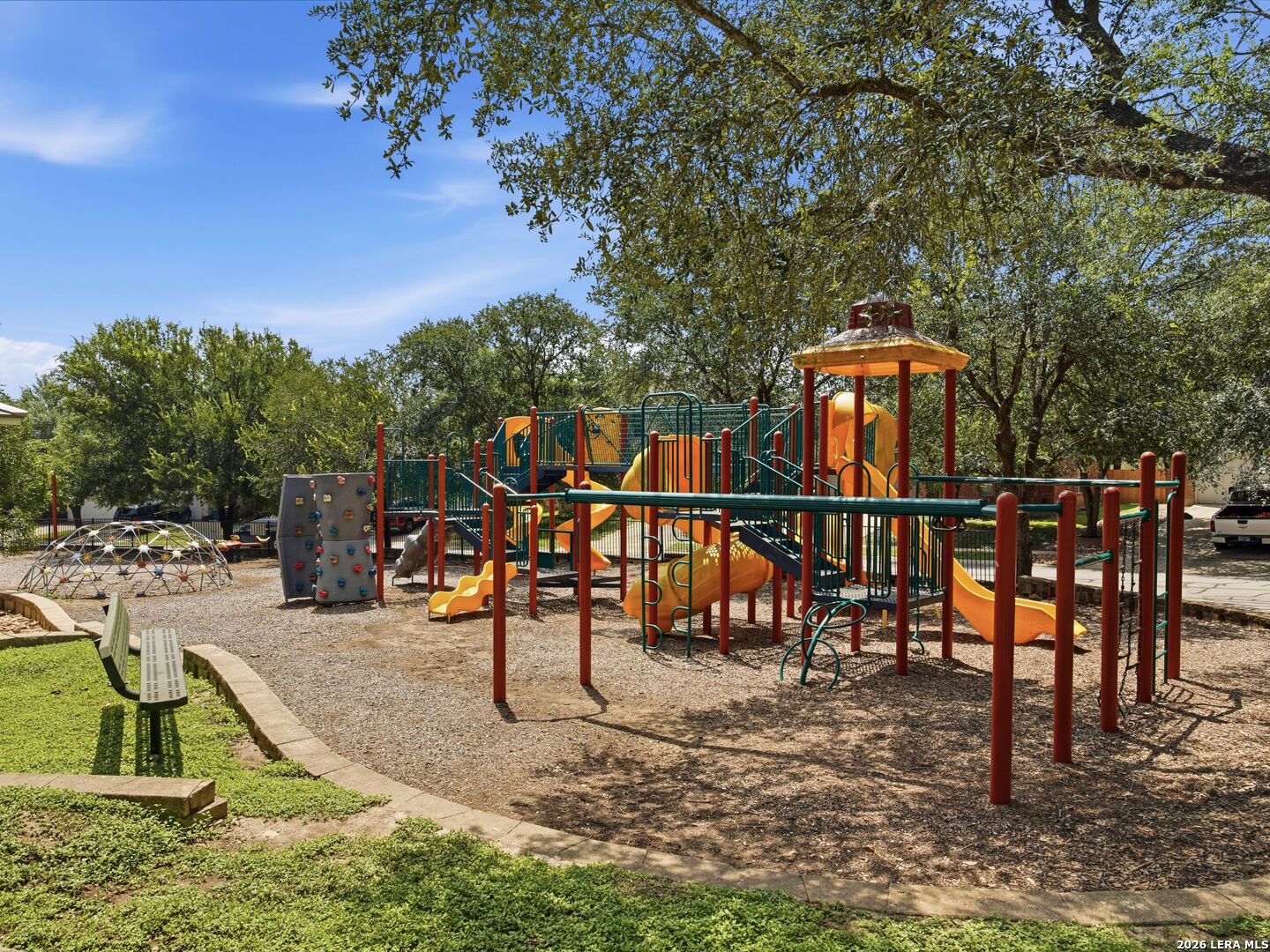 6605 Wood Bench Live Oak TX 78233