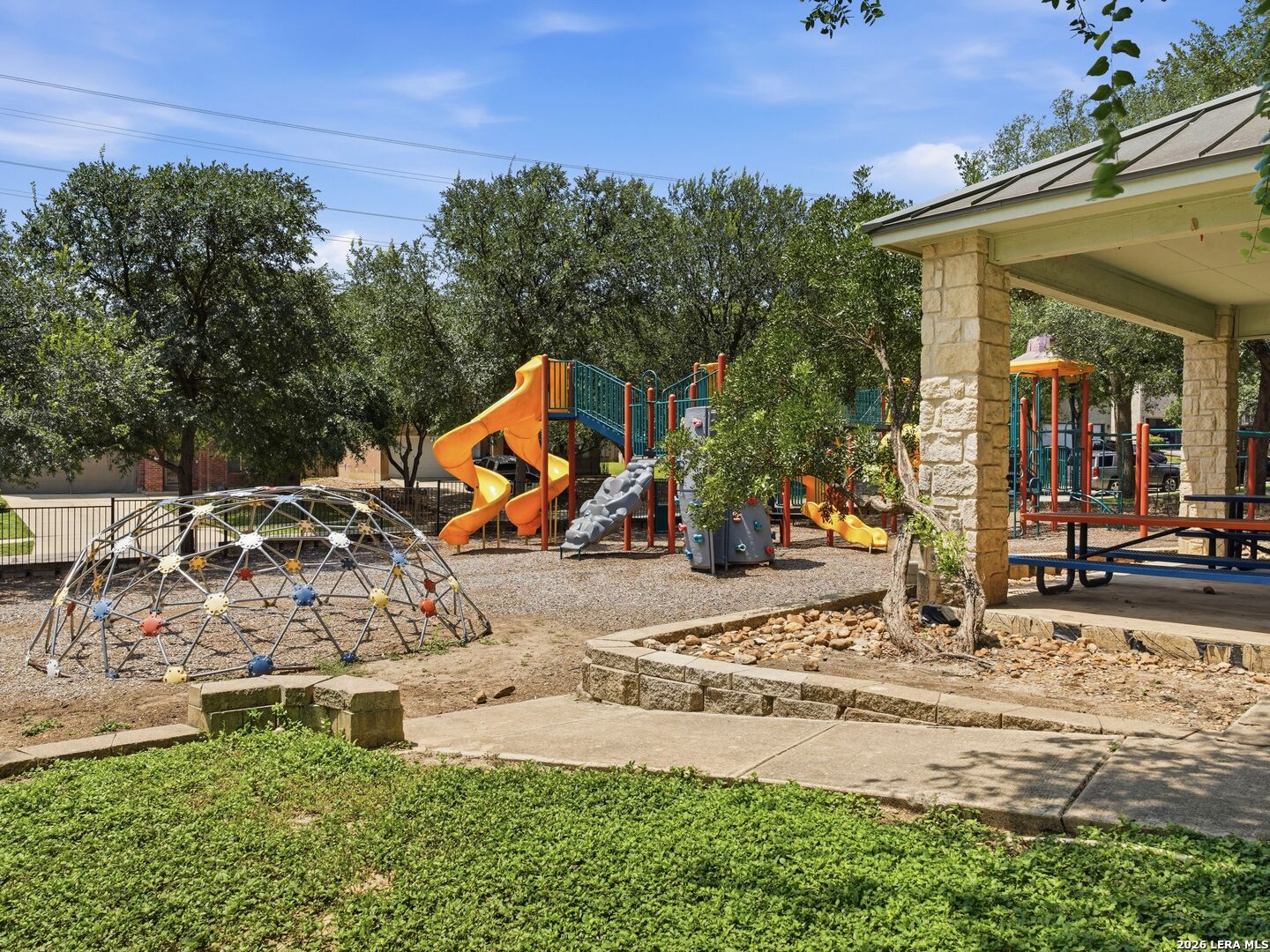 6605 Wood Bench Live Oak TX 78233