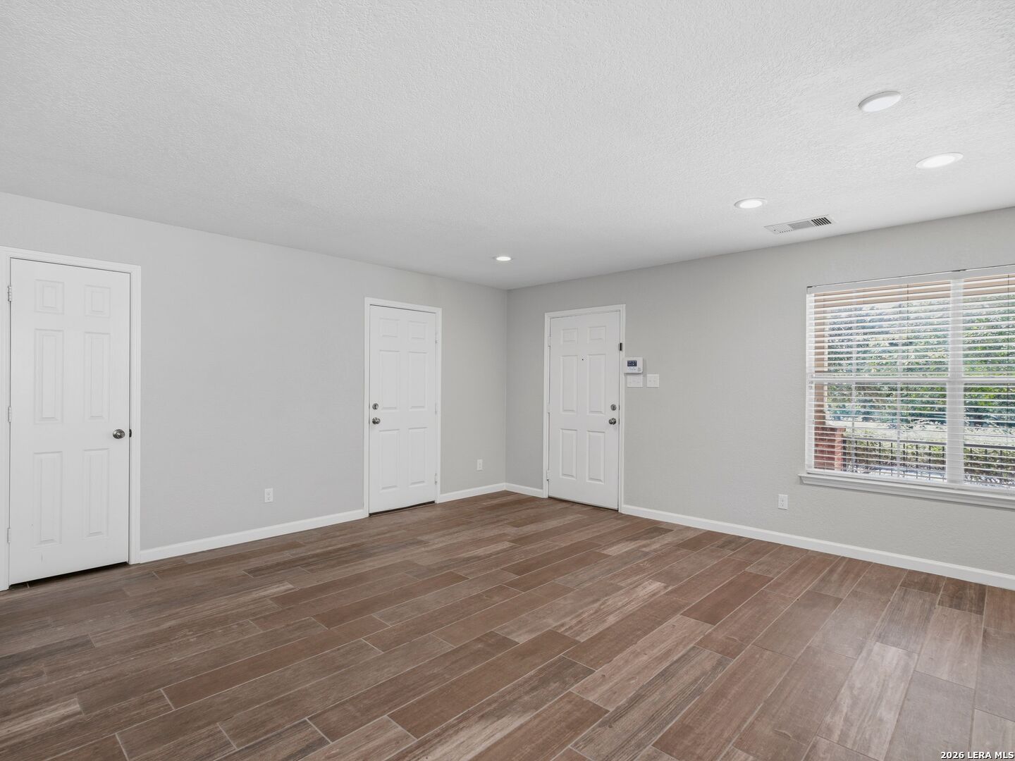 6605 Wood Bench Live Oak TX 78233