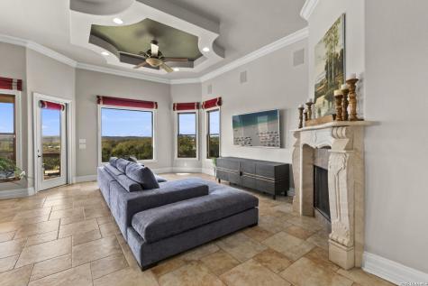 6762 Manor Hill San Antonio TX 78257