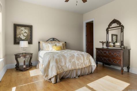6762 Manor Hill San Antonio TX 78257