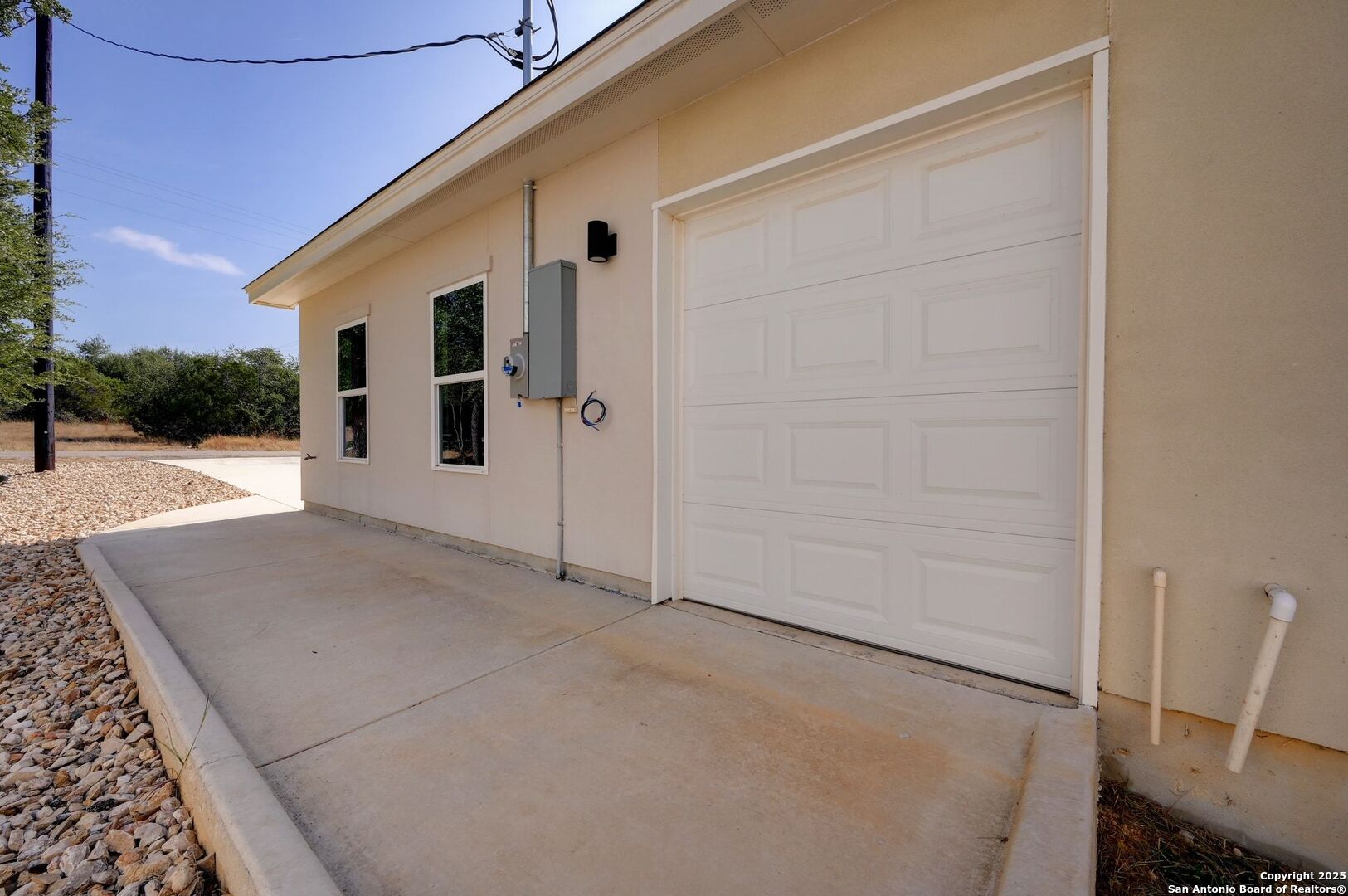 101 N John Bird Blanco TX 78606