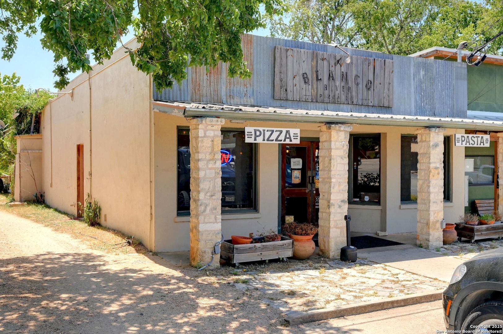 101 N John Bird Blanco TX 78606