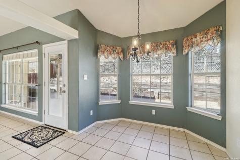 632 Oak Valley Kerrville TX 78028